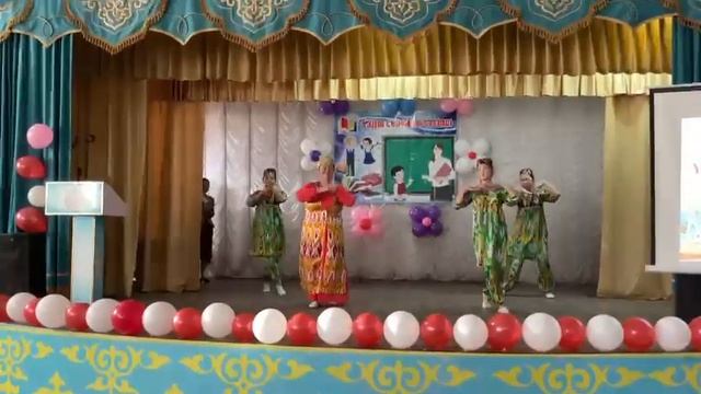 Жетісу обл.Кербұлақ ауд. Сарыөзек аул. 49 орта мектеп. 10-сынып.