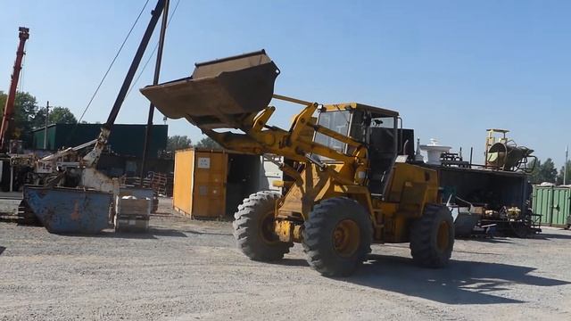 Chargeur sur pneus JCB 425  Wheel loader