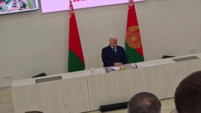 Лукашенко — о том, как Зеленский «выкобенивался» на переговорах в 2022 году