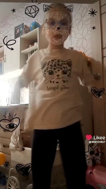 Like_7463917123758384032.mp4