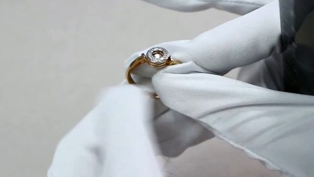 Золотое кольцо AQUAMARINE с танцующим бриллиантом 963650Ак