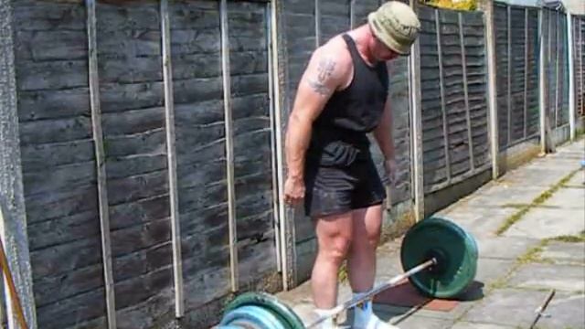 deadlift 200kg x 5