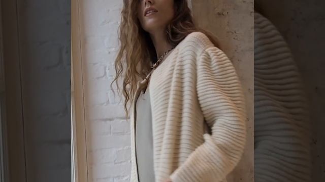 Кардиган со вставкой ирландского кружева