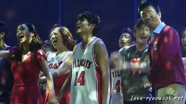 [fancam] 130721 High School Musical 2pm curtain call - Ryeowook