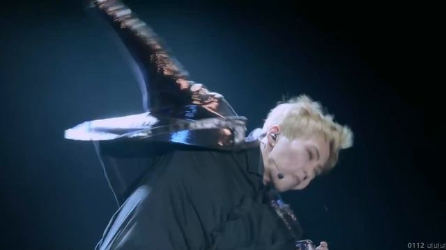 EXO(엑소)- LIGHTSABER + TRANSFORMER + Overdose