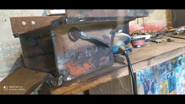 Сідушка бардачок на Синтай 220