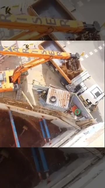 AERIAL VIEW OF HITACHI ZX350LC CLAMSHELL BUCKET TELESCOPIC ARM - 25MTR.#SHORTS