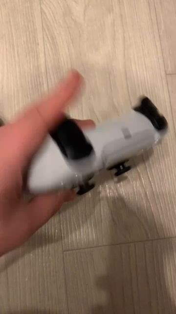 Личное сравнение игровых геймпадов Xbox и Playstation