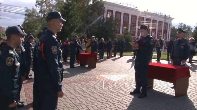 Сотрудники Главного управления МЧС России по Курской области приняли присягу