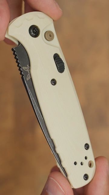 Benchmade 4300 CLA