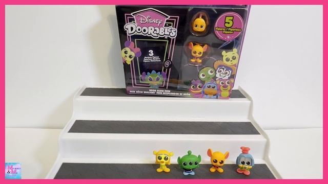 *NEW* DISNEY DOORABLES NEON GLOW PEEK UNBOXING REVIEW! TURN OUT THE LIGHTS!