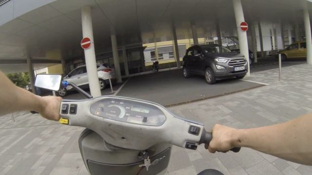 Piaggio Sfera Nsl 50 | Teile besorgen | Regen fahrt