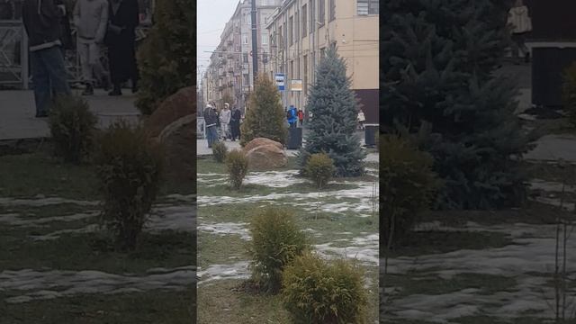 Сквер у новой станции метро "Горный институт".