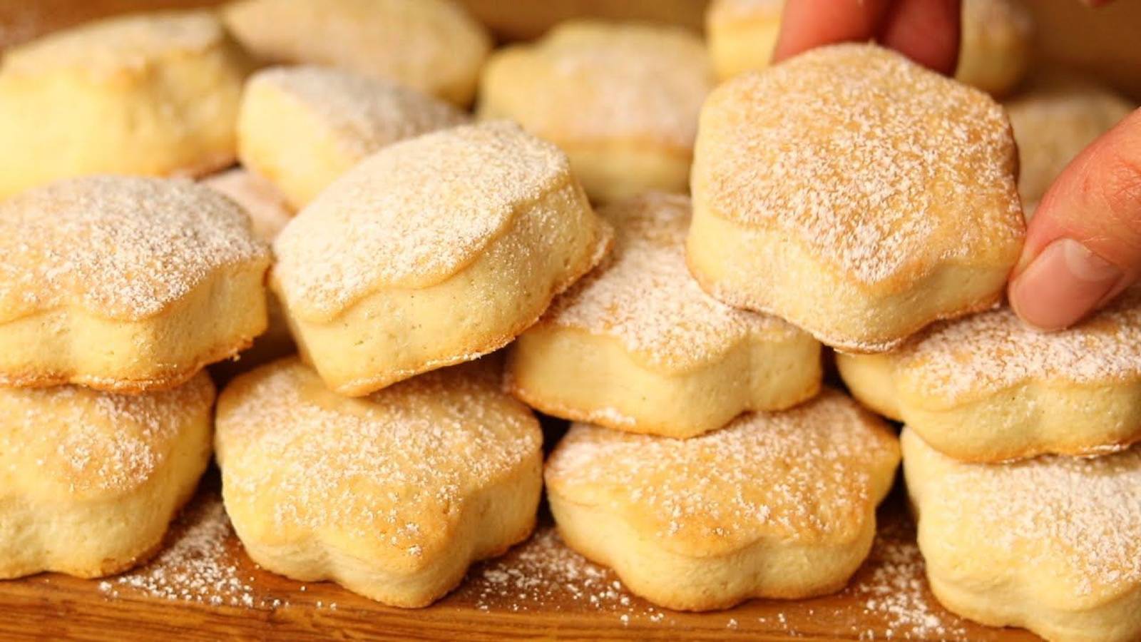 Очень вкусное и быстрое печенье на сметане к чаю - обязательно приготовьте!