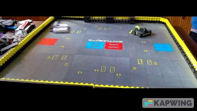 Hexbug battlebots s1 ep6 p1 Whiplash continues to win