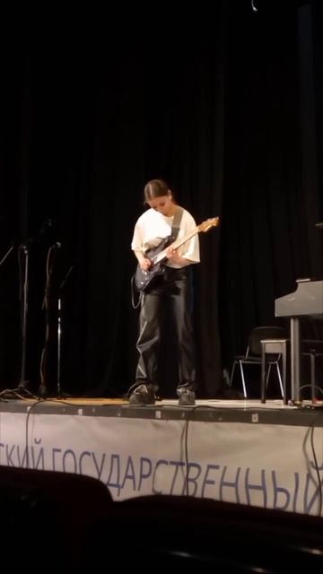 Larry Carlton- room 335 (Кристина Нагорная)