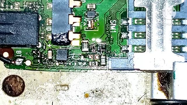 QMobile SL100 tourch led still on 100% solution.