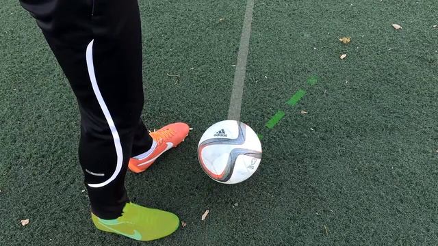 Обучение крученому удару   Curve tutorial  Bend it like Beckham