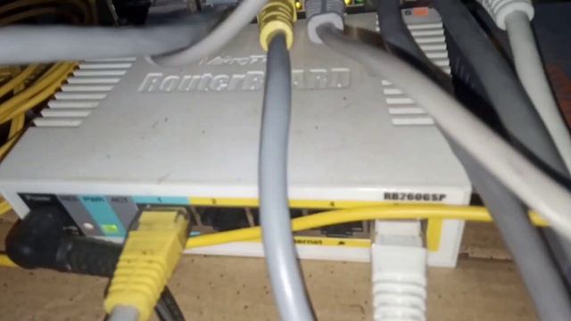 Mikrotik CRS bridge Network