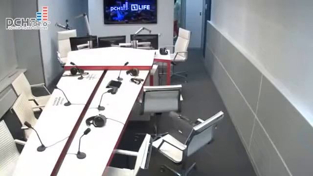 Радислав Гандапас. В программе 12 сантиметров.