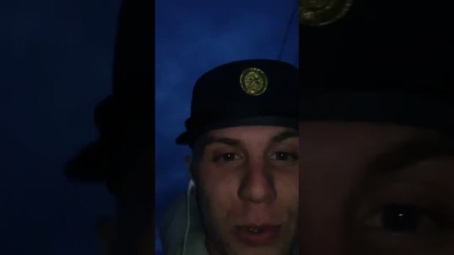 Кей двигает за мороженым пьяный в щи)