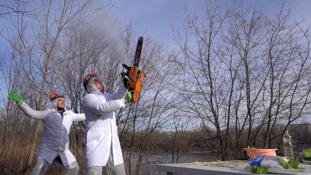 ВОЗМОЖНО ЛИ СДЕЛАТЬ САЛАТ БЕНЗОПИЛОЙ | Эльдар Б.