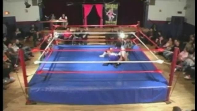Rebecca Knox (Becky Lynch) VS Cheerleader Melissa