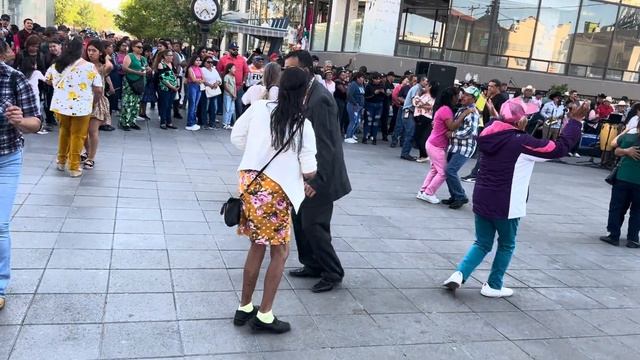 ESTEFANIA festejo 🎂🎉su cumpleaños con @musicalmilagroofficial y los Reyes de la plaza #chihuahua