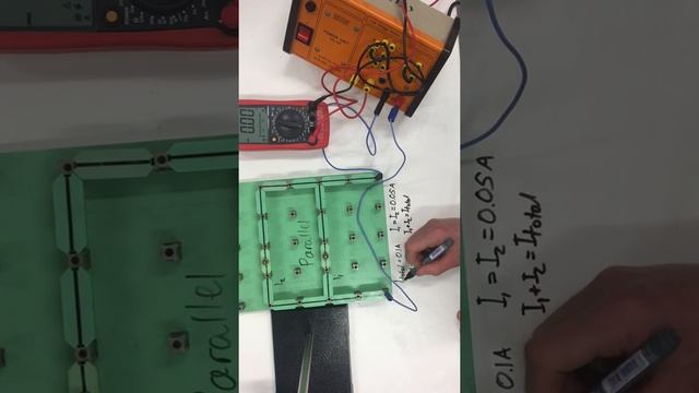 Current and voltage in a parallel circuit