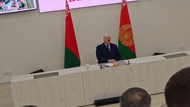 Зеленский на переговорах с Россией весной 2022 выкобенивался как мог, - Лукашенко