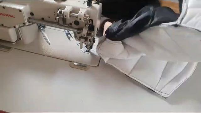 Как заменить утеплитель в жилетке не выпарывая молнию.