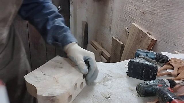 Процесс борьбы с ясенем.Замысел- в жизнь! Подставка под лопатки.25.12.23 г.