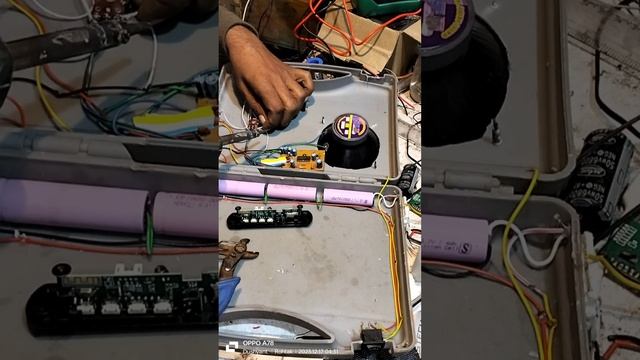 diy banju amplifier ic 810 11.7 volt with Bluetooth 20 watt output speaker Fitted in caring suitcas