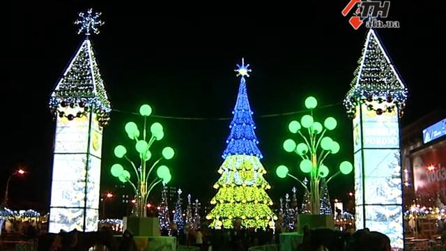 29.12.15 - "Сказочная декоммунизация": украинцы отказываются от образа Деда Мороза