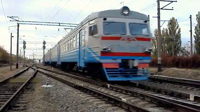 ЭР9м-522  городская электричка