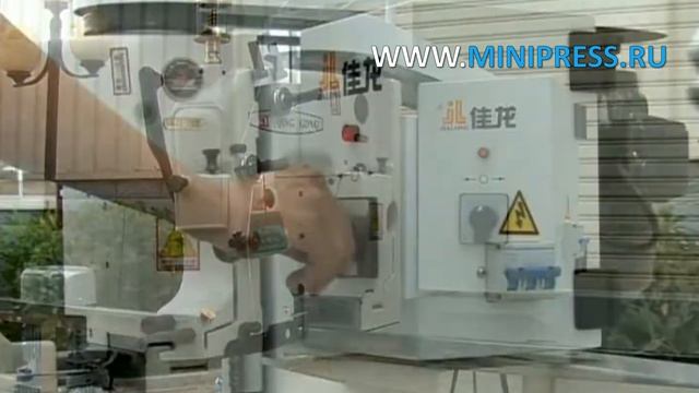 Машина фасовки сыпучих материалов в бумажные и пластиковые мешки SD-50 Minipress.ru