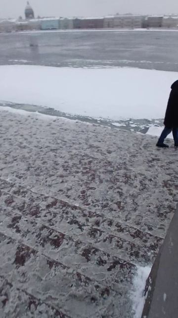 немного золота.Питер
