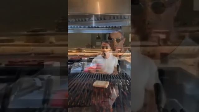 الشيف نصرت يت|ألق من جديد Nusret Saltbae Signature Steak Cube's