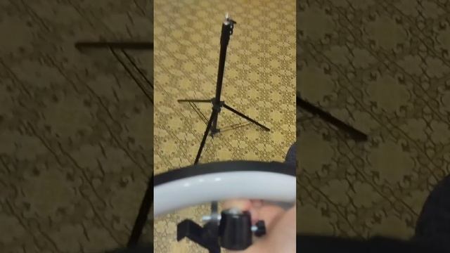 ставлю кольцевую лампу (просто треш какой-то) 😭😭😭