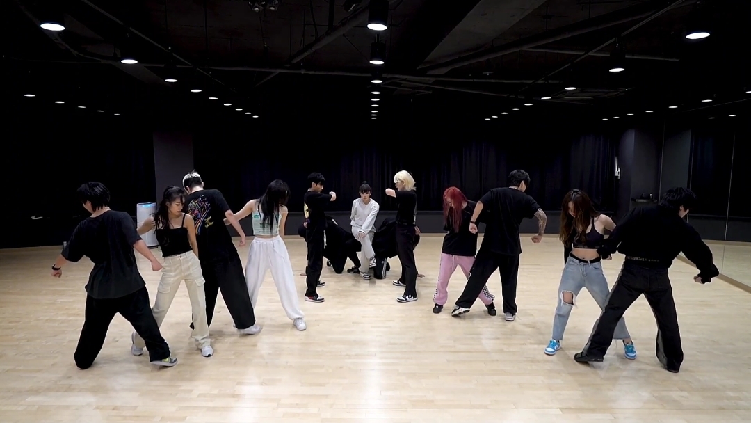 CRAXY - 'REQUIEM' Dance Practice Mirrored