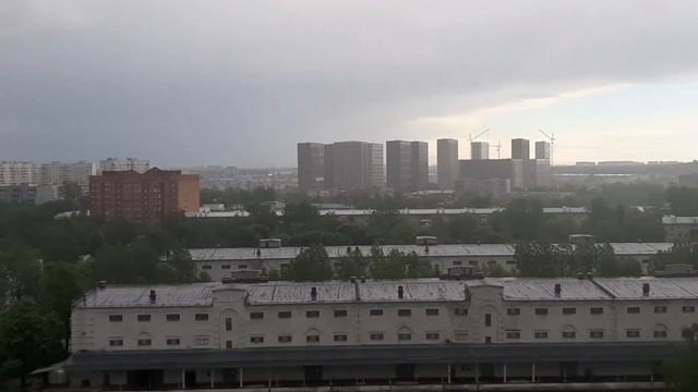 Все перемены июньской погоды за одну минуту.