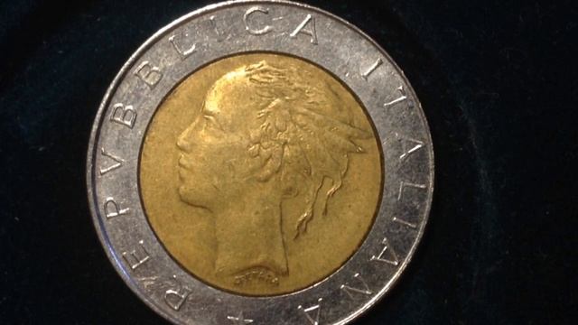 500 Lire - Italy- 1983 Coin