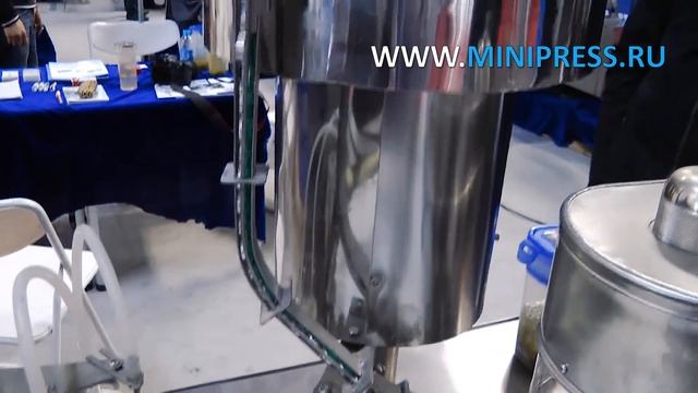 Машина розлива и укупорки пластиковых флаконов XL-12 Minipress.ru
