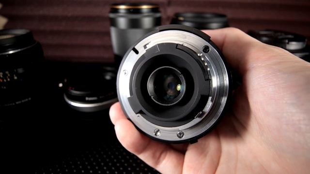 Are DSLR lenses still worth it for mirrorless users? Adapt or Native lenses?