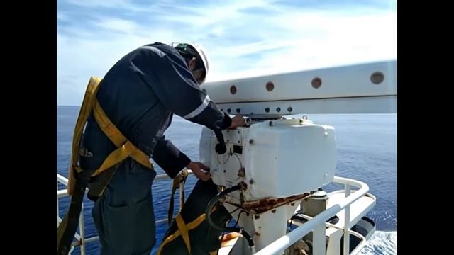 DIY changing magnetron of ship's RADAR magnetron and resetting the running hours to zero?