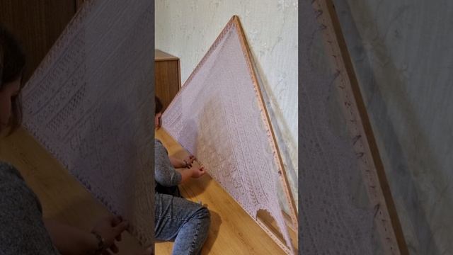 блокировка шали на раме