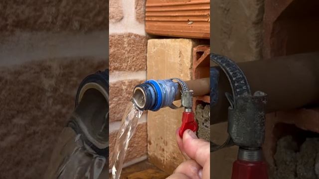 Переходник на полив из подручных средств