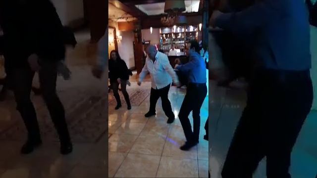 друг поклонник рок-н-ролла