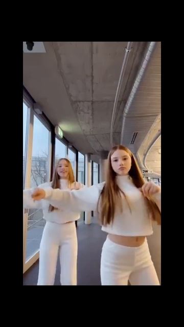 🌟 Вперед на хайп! Лучший трендовый танец этой недели 💃✨