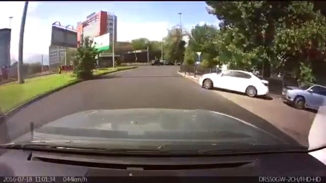 Попытка вооруженного захвата автомашины в Алматы